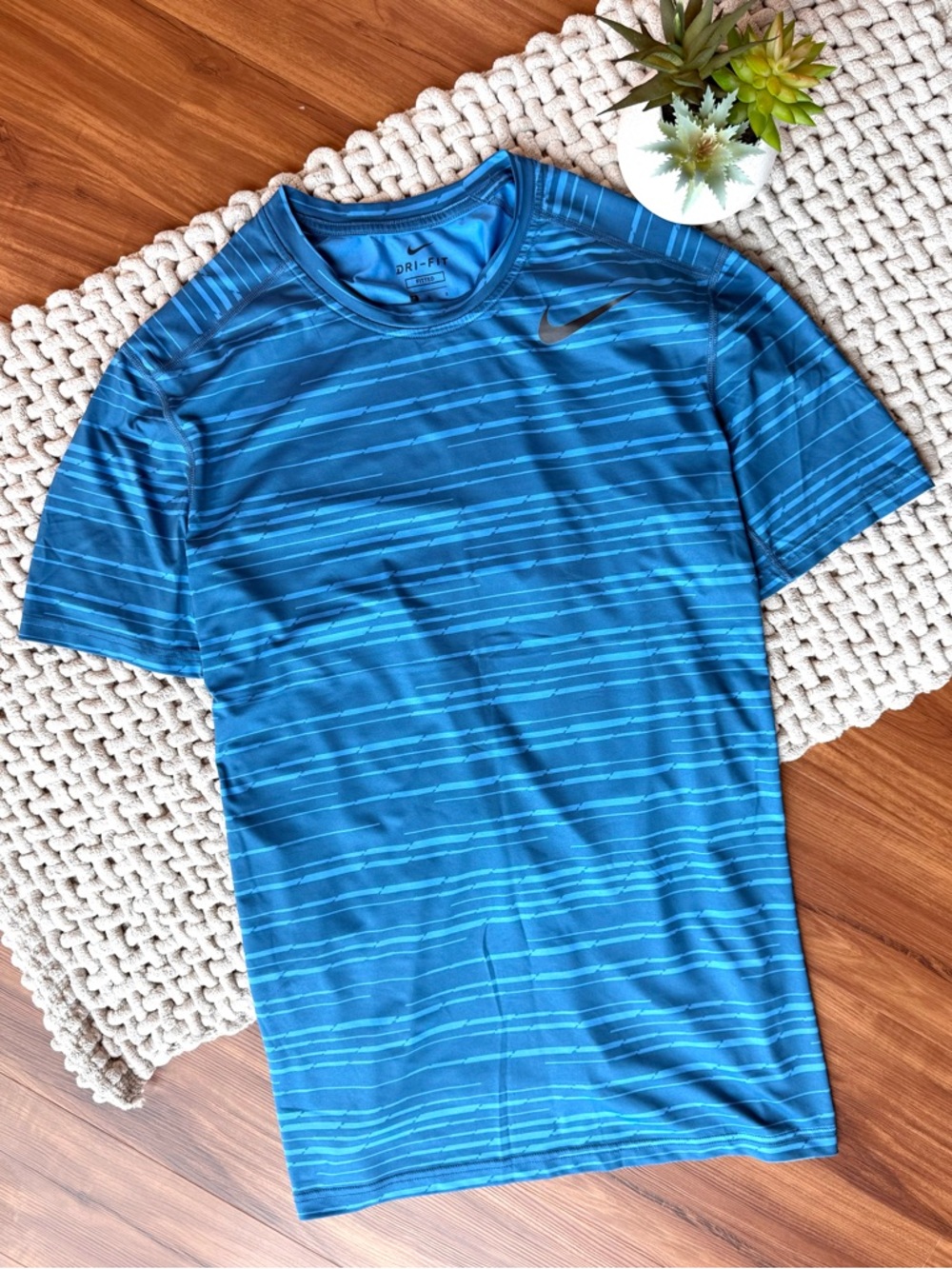 Nike | Men’s Legend Dri-FIT Fitted Training Shirt | Blue Stripes | Large